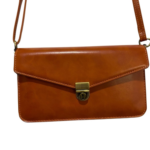 Classic Tan Crossbody Bag with Gold-Tone Lock Clutch Option Small - Picture 9 of 16